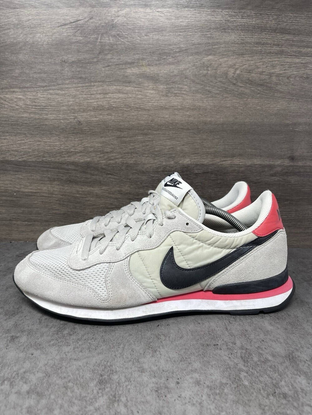 Nike Internationalist Size 11.5 Mens Sail Black Hot Lava Retro Shoes 631754-006